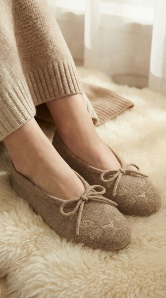 Cashmere Kitty Slippers (Charlotte Olympia X Madeleine Thompson) Cashmere Kitty Slippers (Charlotte Olympia X Madeleine Thompson)