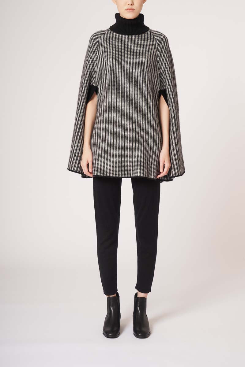CAIUS Poncho
