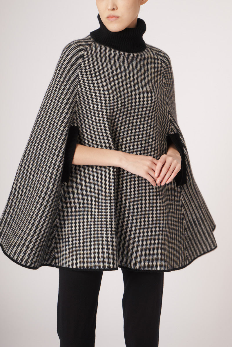 CAIUS Poncho