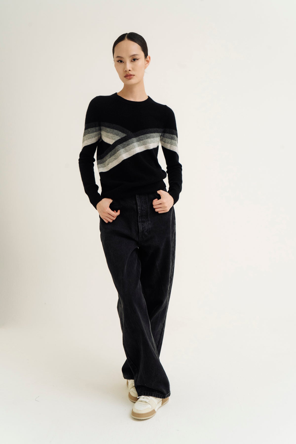 lakme top