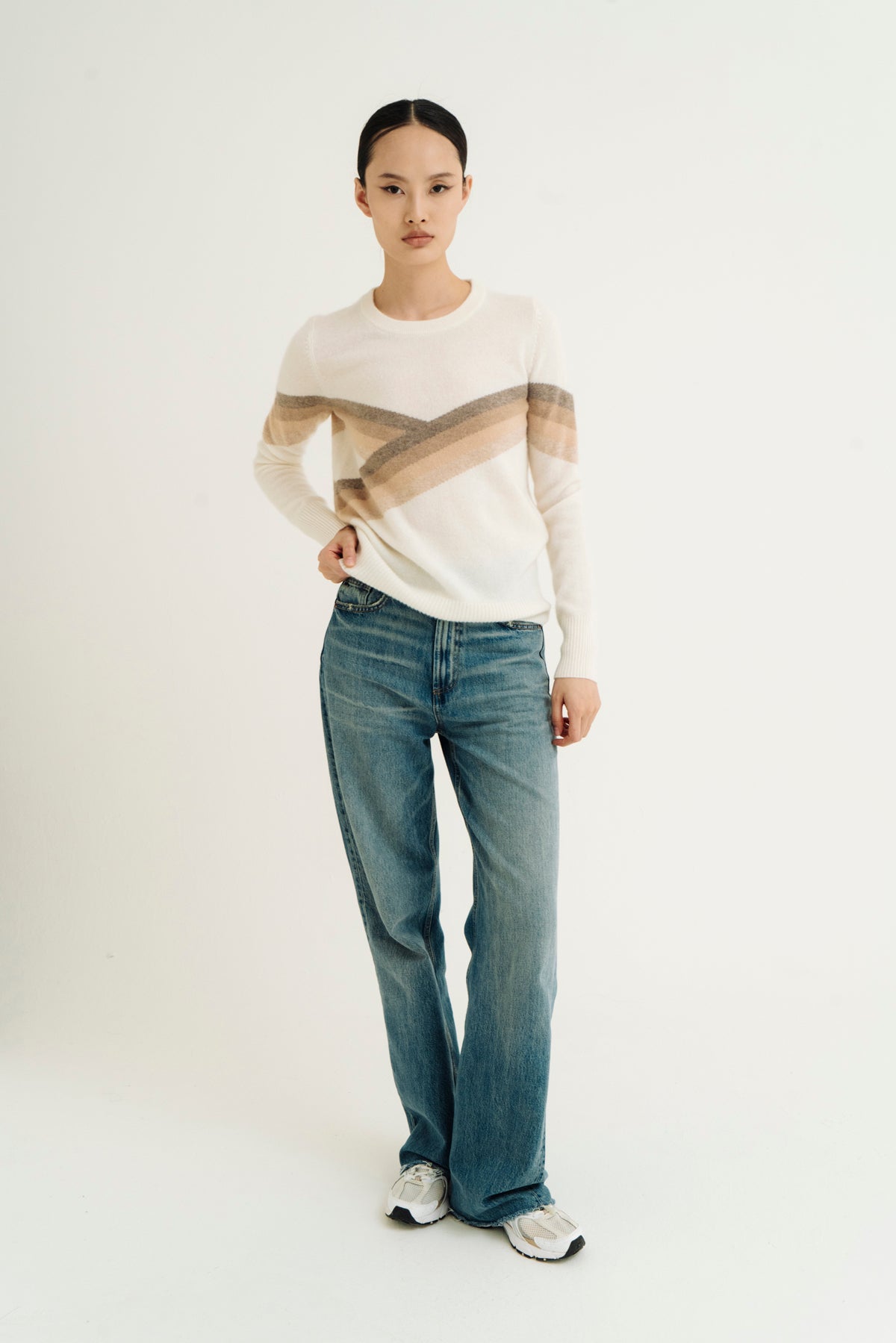 lakme top