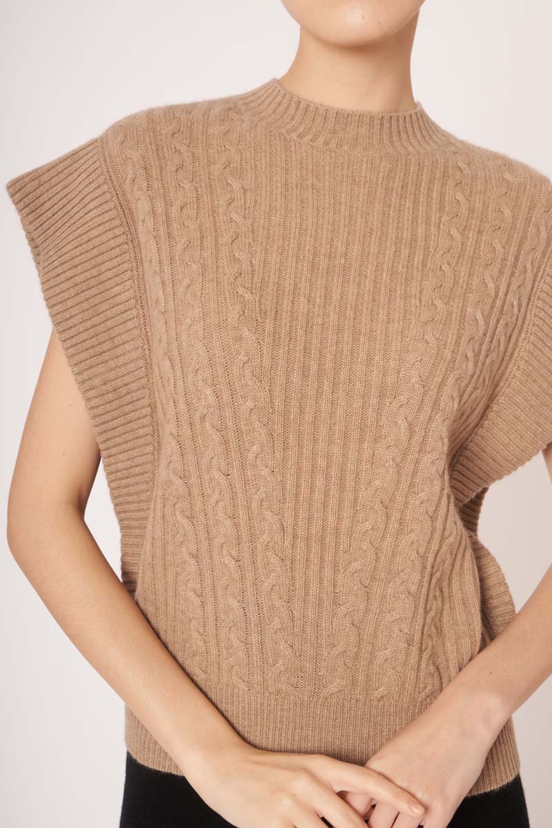 EMILIA Top